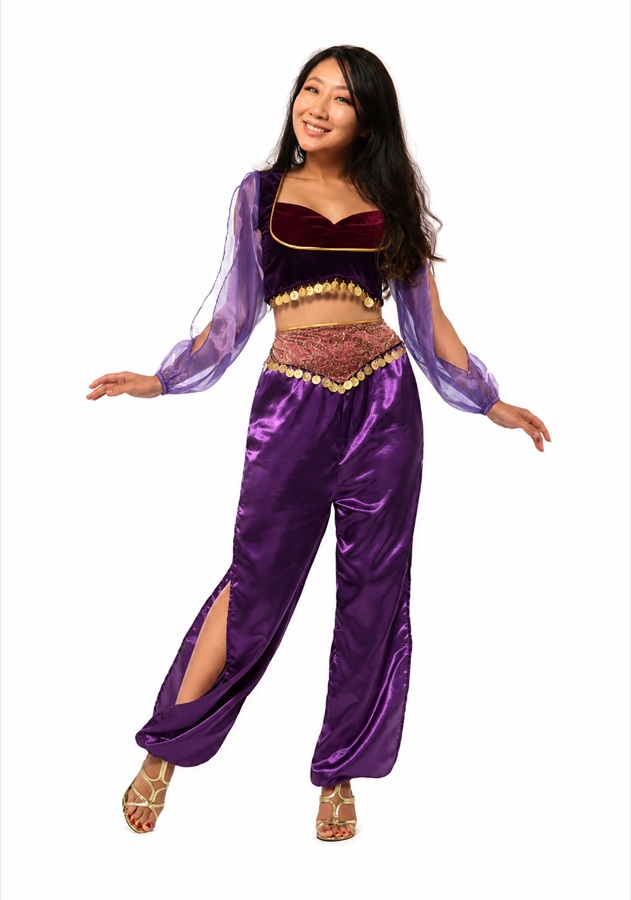 Anni Bulla, belly dancer in Liverpool
